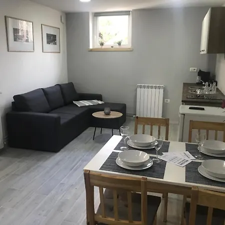 Apartman With Free Parking Garage In Center Portorož